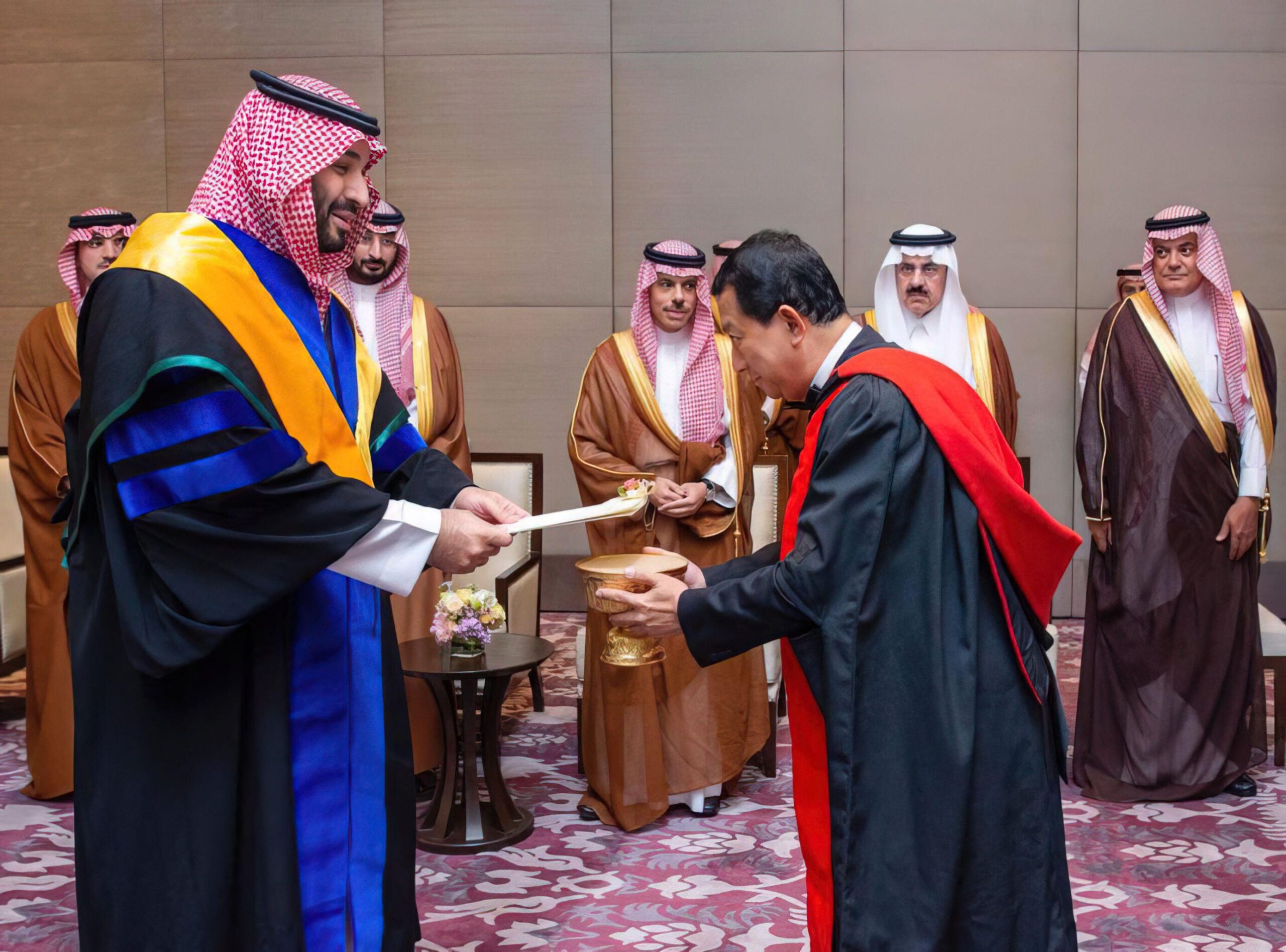 Bangkok, Thailand, on November 18, 2022. Saudi Crown Prince Mohammed bin Salman receives an honorary doctorate degree in the field of ‘land knowledge for sustainable development’ from Kasetsart University, in Bangkok, Thailand, on November 18, 2022. Photo by Balkis Press/ABACAPRESS.COM